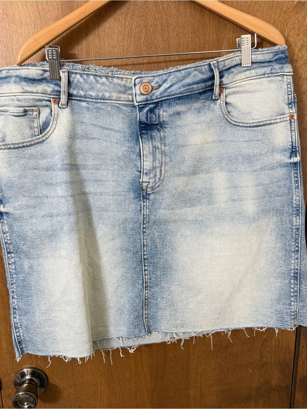 Maurices 16W Light Blue Distressed Denim Mini Skirt